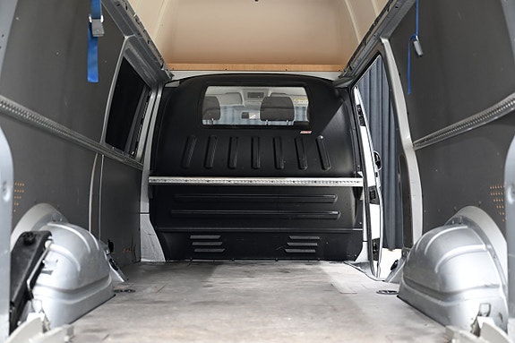 Volkswagen Transporter 10 of 30