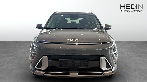 Hyundai Kona 8 of 12