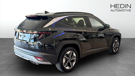 Hyundai Tucson 2 of 12