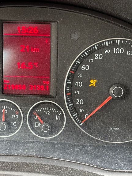 Volkswagen Golf V 2 of 2