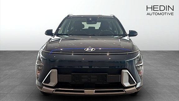 Hyundai Kona 8 of 12