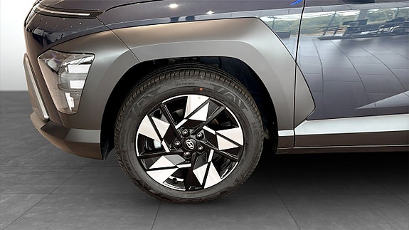 Hyundai Kona 9 of 12