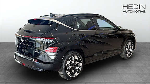 Hyundai Kona 2 of 12