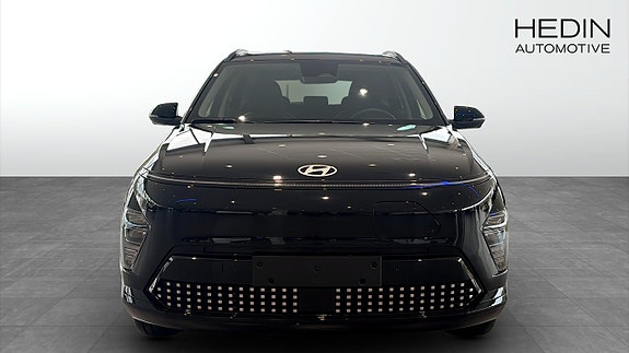 Hyundai Kona 8 of 12