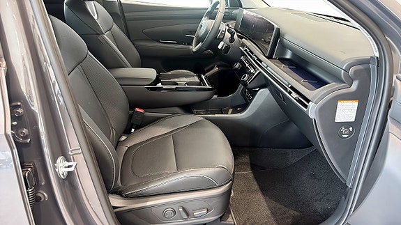 Hyundai Tucson 3 of 12