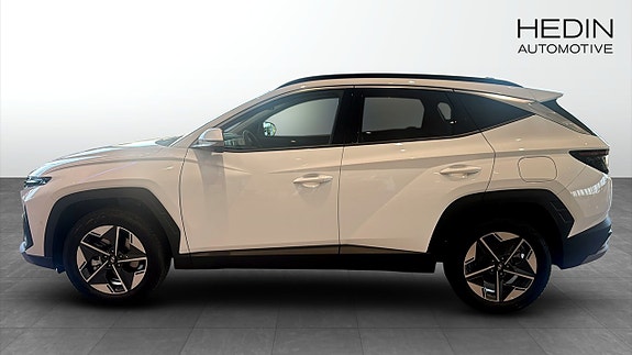 Hyundai Tucson 4 of 12
