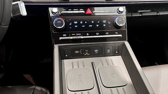 Hyundai Santa Fe 18 of 18