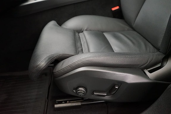Volvo XC60 13 of 21