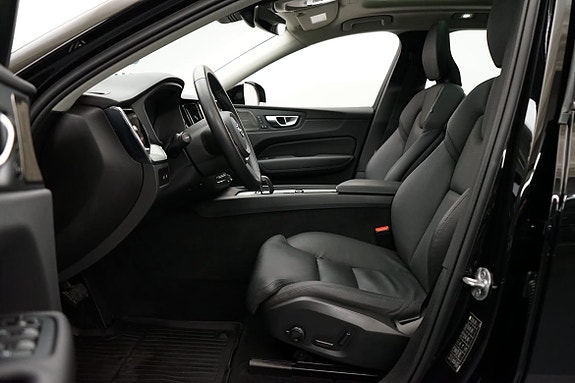 Volvo XC60 5 of 21