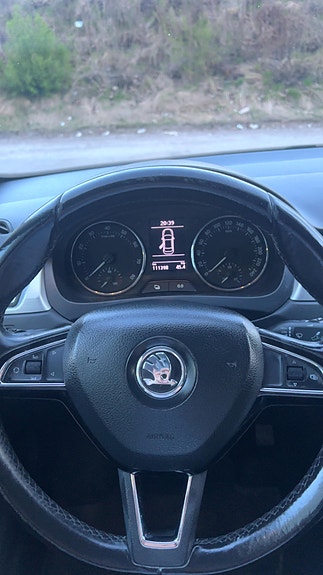 Skoda Rapid 6 of 9