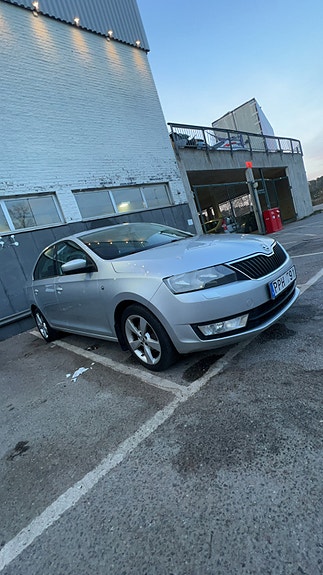Skoda Rapid 4 of 9