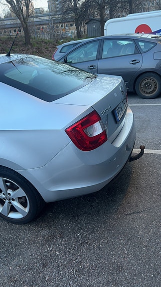 Skoda Rapid 3 of 9