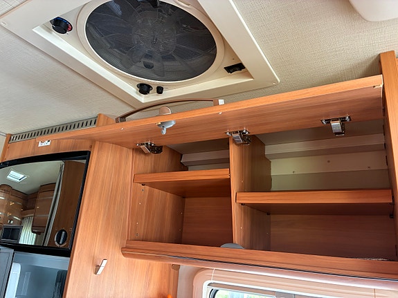 Hymer Exsis-i 688 9 of 23
