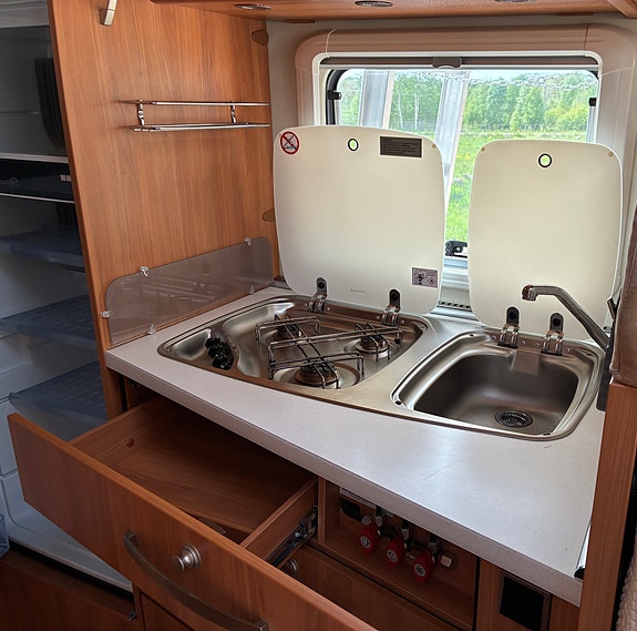 Hymer Exsis-i 688 7 of 23