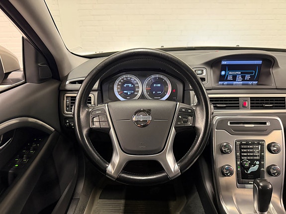 Volvo V70 10 of 16