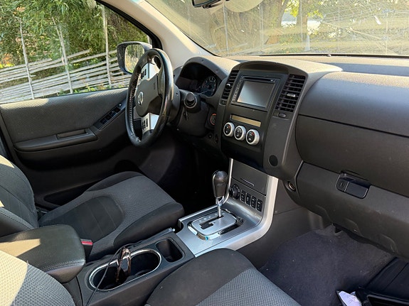 Nissan Navara 10 of 12