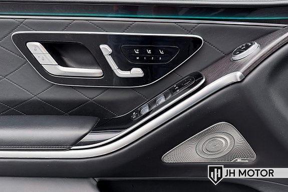 Mercedes-Benz S400 21 of 28