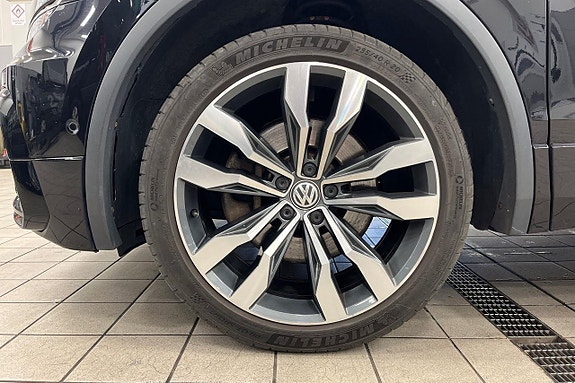Volkswagen Tiguan 10 of 28