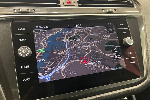 Volkswagen Tiguan 16 of 28