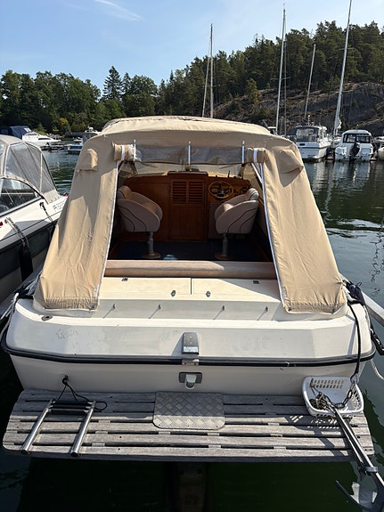 Sunseeker 23 fin klassiker med nyare motor 3 of 8