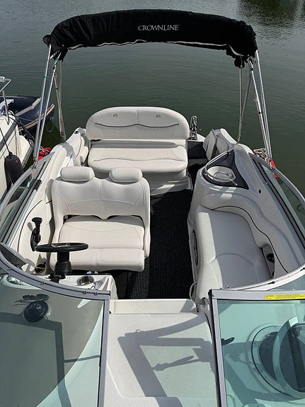 Crowline 250 CR - 2008 - Mecruiser 5.0 MPI - Bogpropeller - 4 of 12