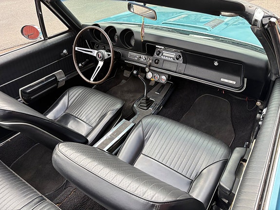 Oldsmobile 442 16 of 30