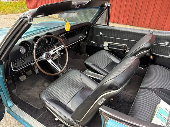 Oldsmobile 442 10 of 30