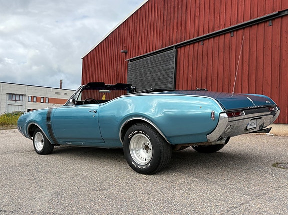 Oldsmobile 442 2 of 30