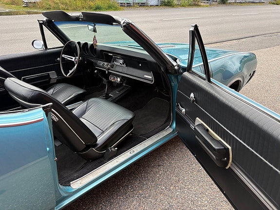 Oldsmobile 442 17 of 30