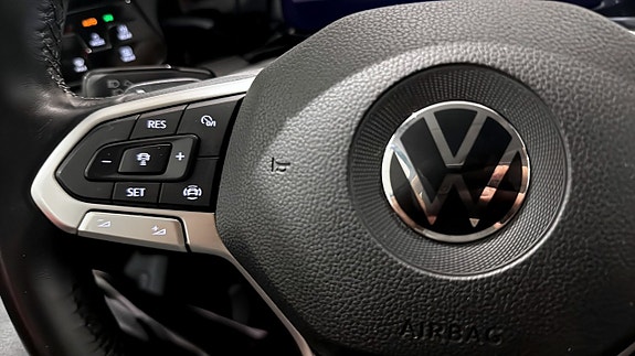 Volkswagen Golf I 21 of 24