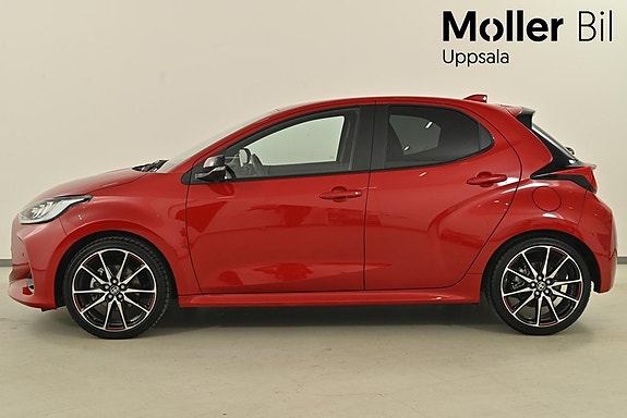 Toyota Yaris 4 of 11