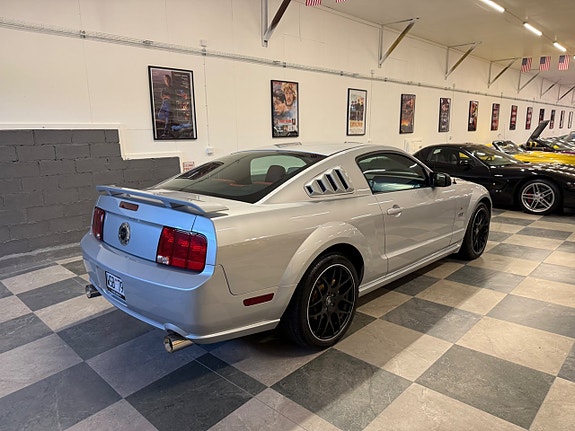 Ford Mustang 11 of 30