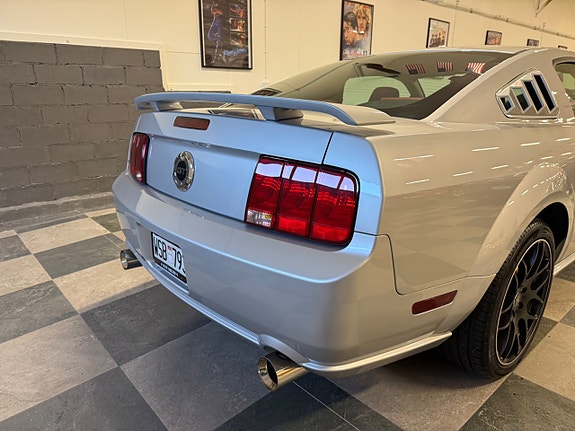 Ford Mustang 18 of 30
