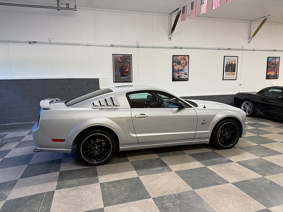 Ford Mustang 12 of 30