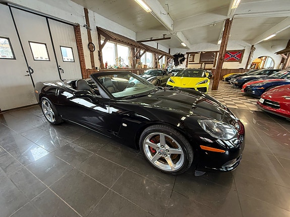 Chevrolet Corvette 14 of 24