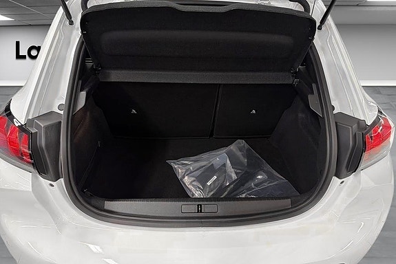 Peugeot 208 14 of 14