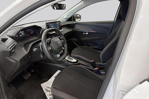 Peugeot 208 8 of 14