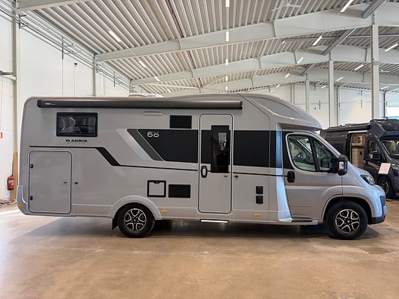 Adria Matrix 670 SL 60Y * AC * 2 of 13