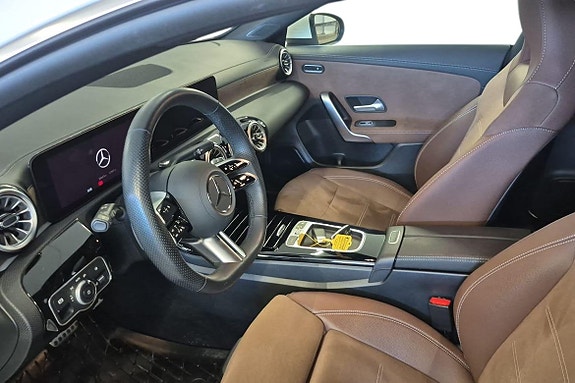 Mercedes-Benz CLA250 e 28 of 30