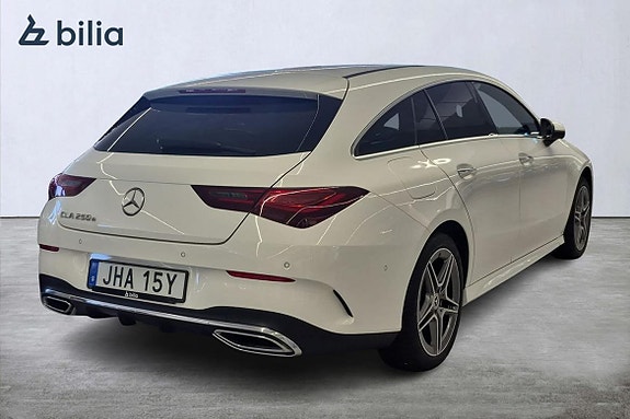 Mercedes-Benz CLA250 e 14 of 30
