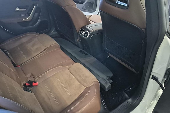 Mercedes-Benz CLA250 e 18 of 30