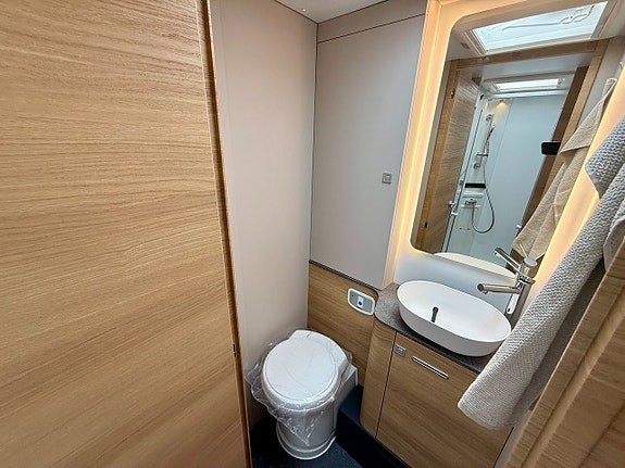 Adria Coral Select 670 SL - Höga långbäddar - Nyhet! - Automat - Dieselpanna - 20 of 23