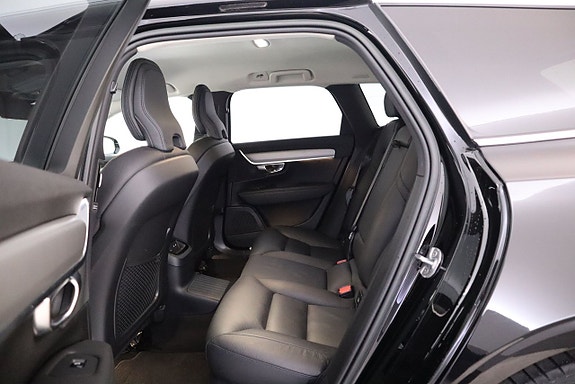 Volvo V90 14 of 26