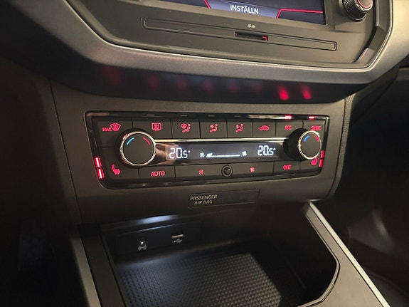 Seat Arona 23 of 23