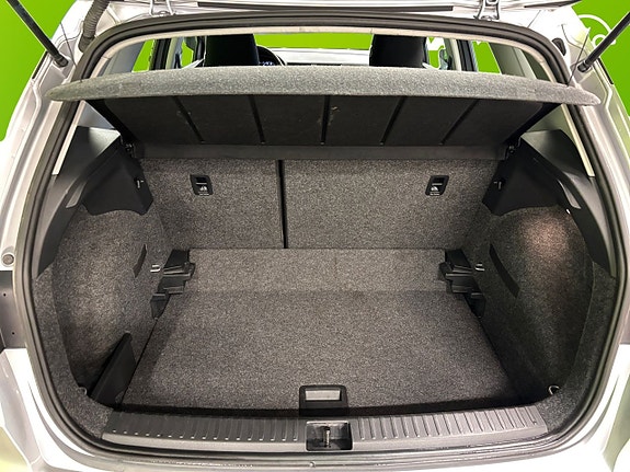 Seat Arona 15 of 23