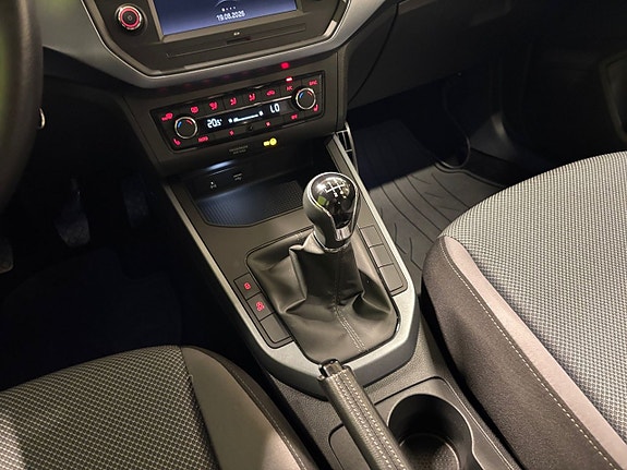 Seat Arona 10 of 23