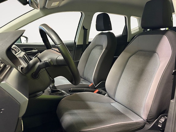 Seat Arona 8 of 23