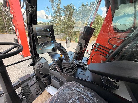 SVERIGEPREMIÄR! Kubota KW115 hjulgrävare med 5 år garanti! 8 of 12