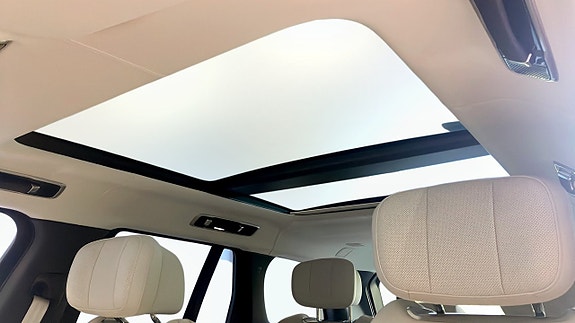Land Rover Range Rover 13 of 13
