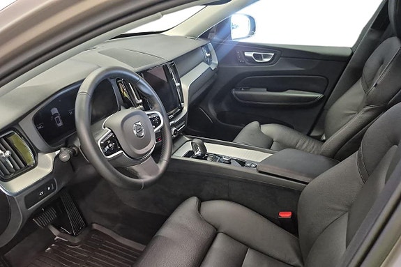 Volvo XC60 11 of 30